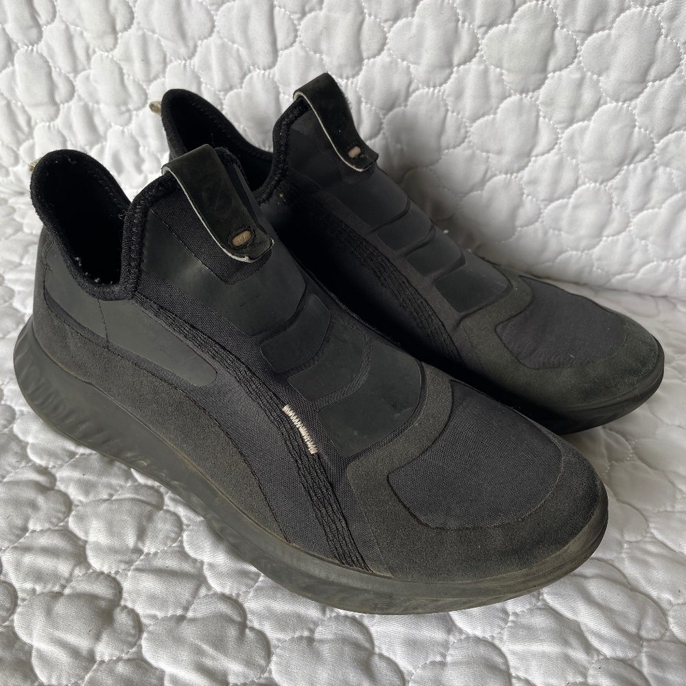 Ecco ATH-1FM Alpha Slip Ons Size 40